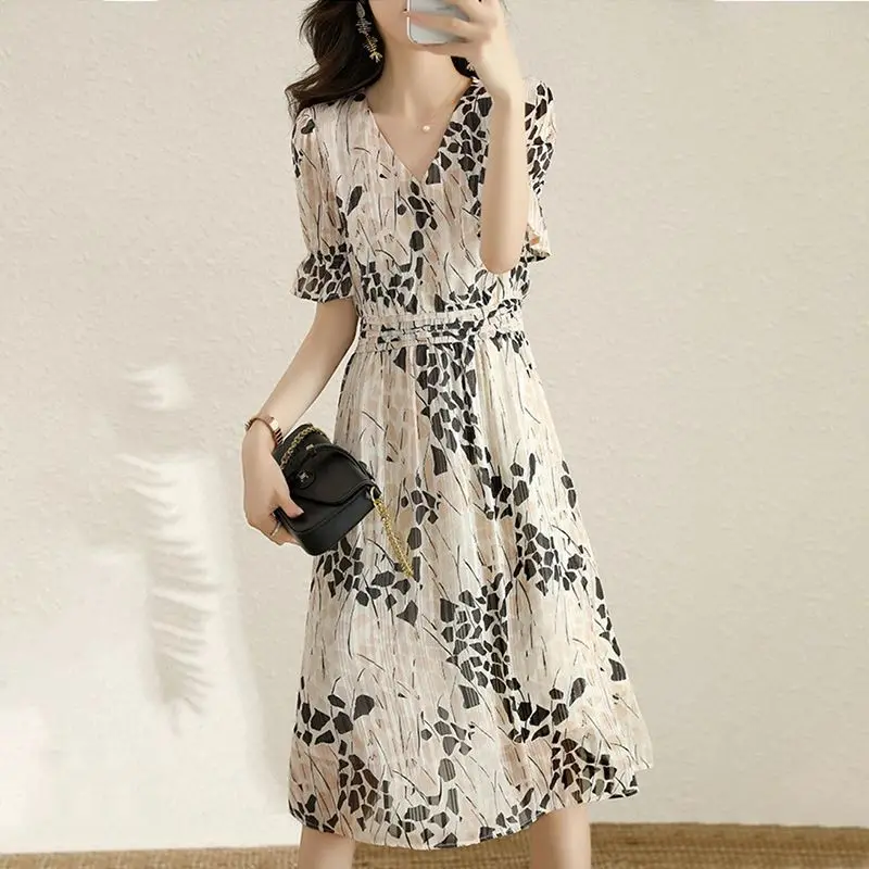 

Elegant V-Neck Printed Folds Ruffles Flare Sleeve Party Dress Women's Clothing 2024 Summer New Loose Office Lady Floral Dress