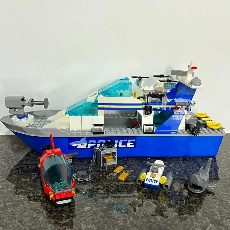 Conjuntos de ladrillos compatibles serie City, bloques de construcción, barco de patrulla policial, barco flotante, UAV marino, juguetes para niños, regalos 60277