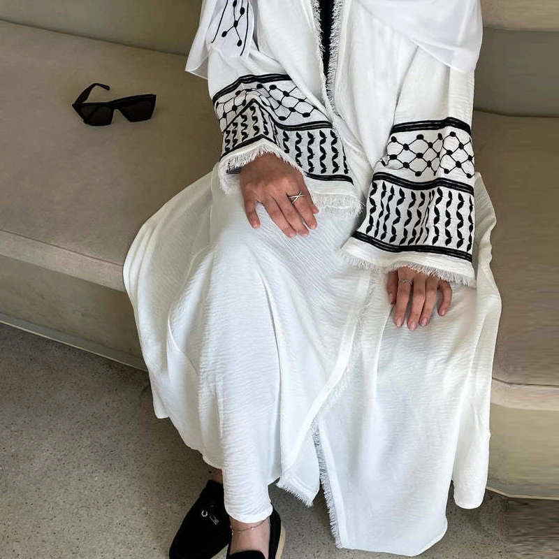 2024 Wrinkle Soft Crepe Embroidery Muslim Kefiyyeh Abaya Ramadan Tassel Dubai Abaya Women Muslim Dress Modest Islamic Clothing