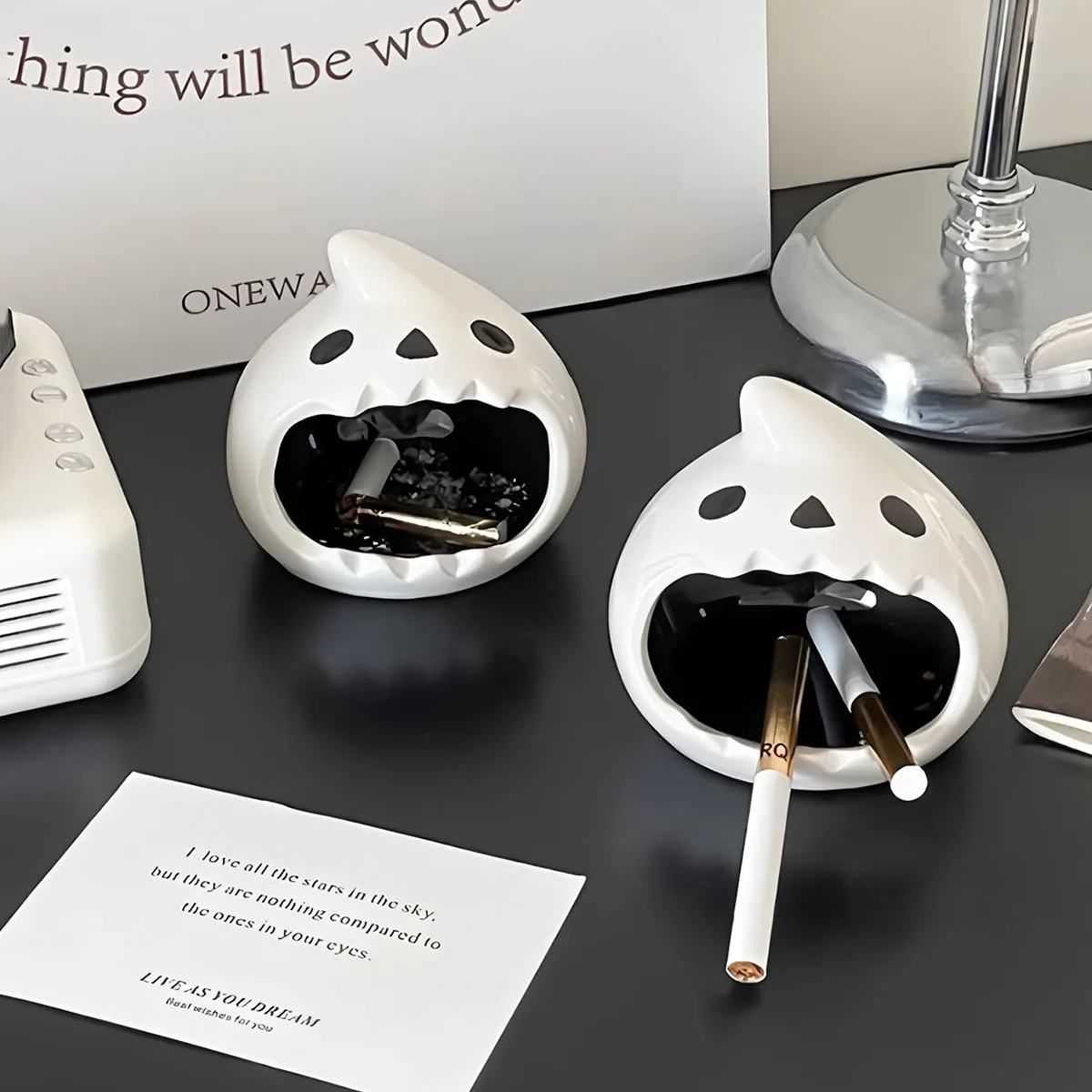 

1 шт., керамическая пепельница в стиле призрака, милый орнамент для украшения дома, многофункциональная пепельница в форме призрака для аксессуаров для курения