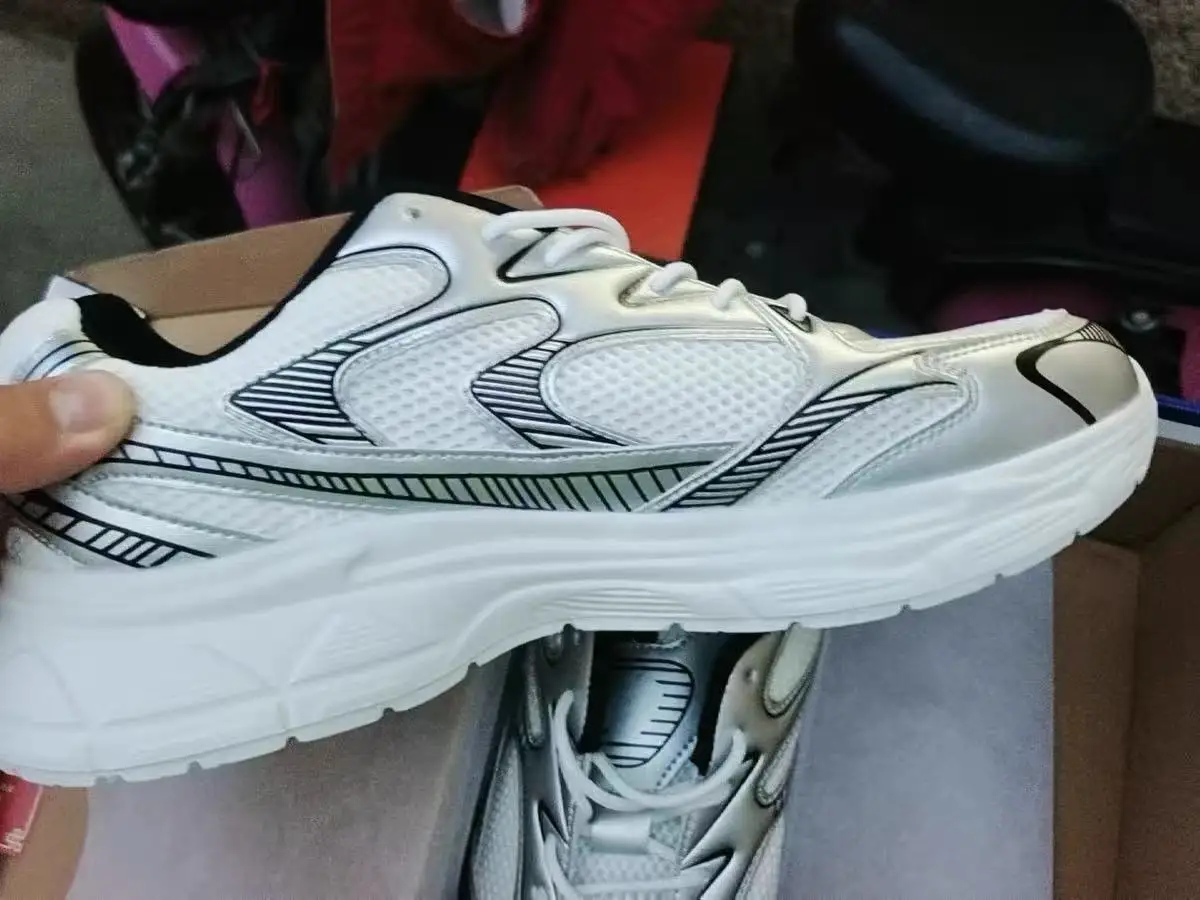 

Men's and Women's Sports Shoes Outdoor Walking and Leisure Footwear Non-Slip, Wear-Resistant Jogging Shoes