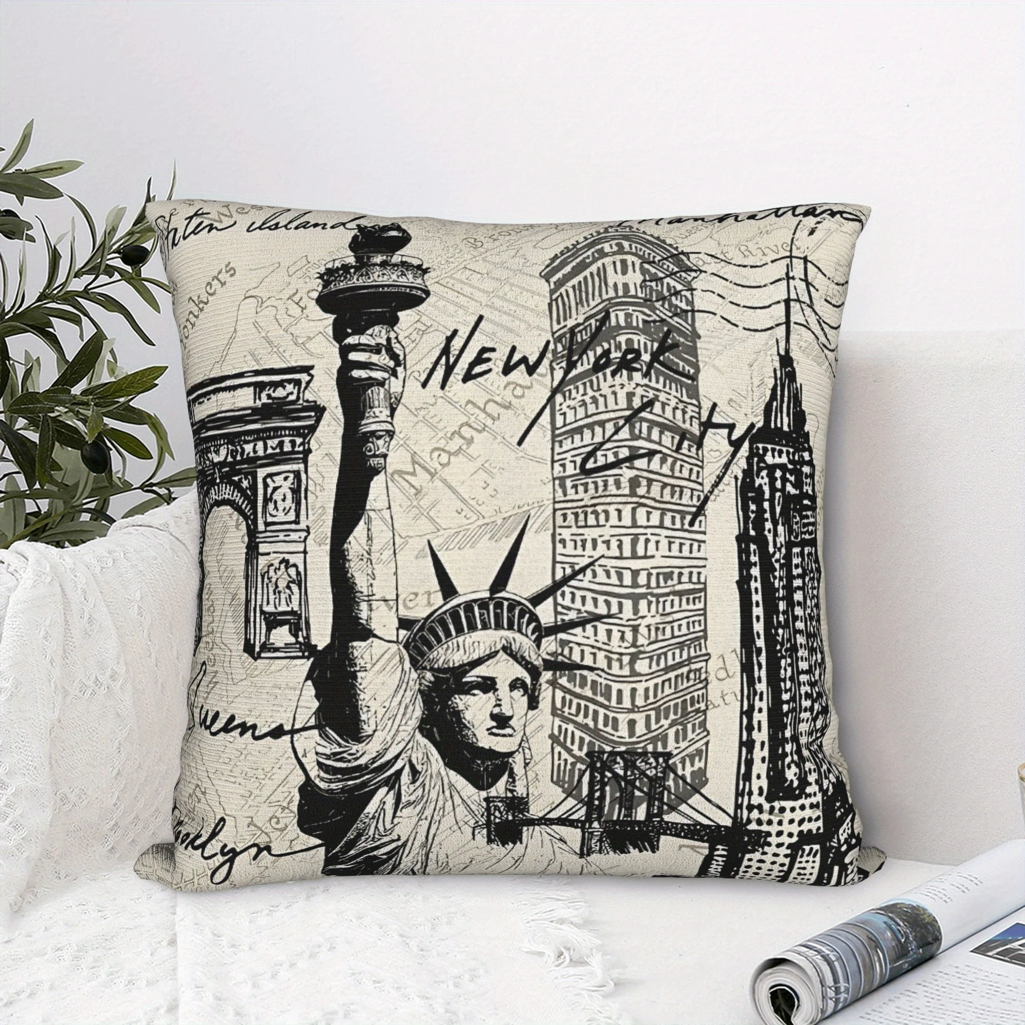 Travel Accessories New York - Retro 1980s New York Printed Decorative