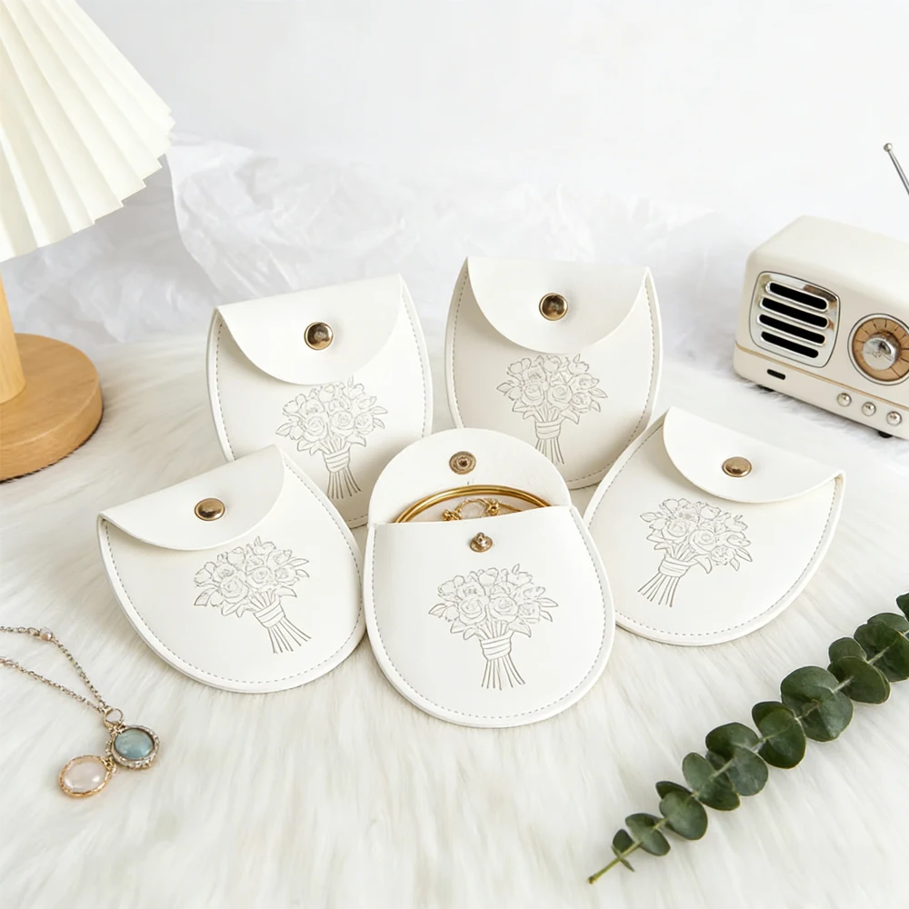 

﻿ 50/100Pcs Personalized Logo Jewelry Pu Leather Snap Bag 7.8x8.5cm Jewellery Button Pouch For Ring Earrings Bracelet Pendant