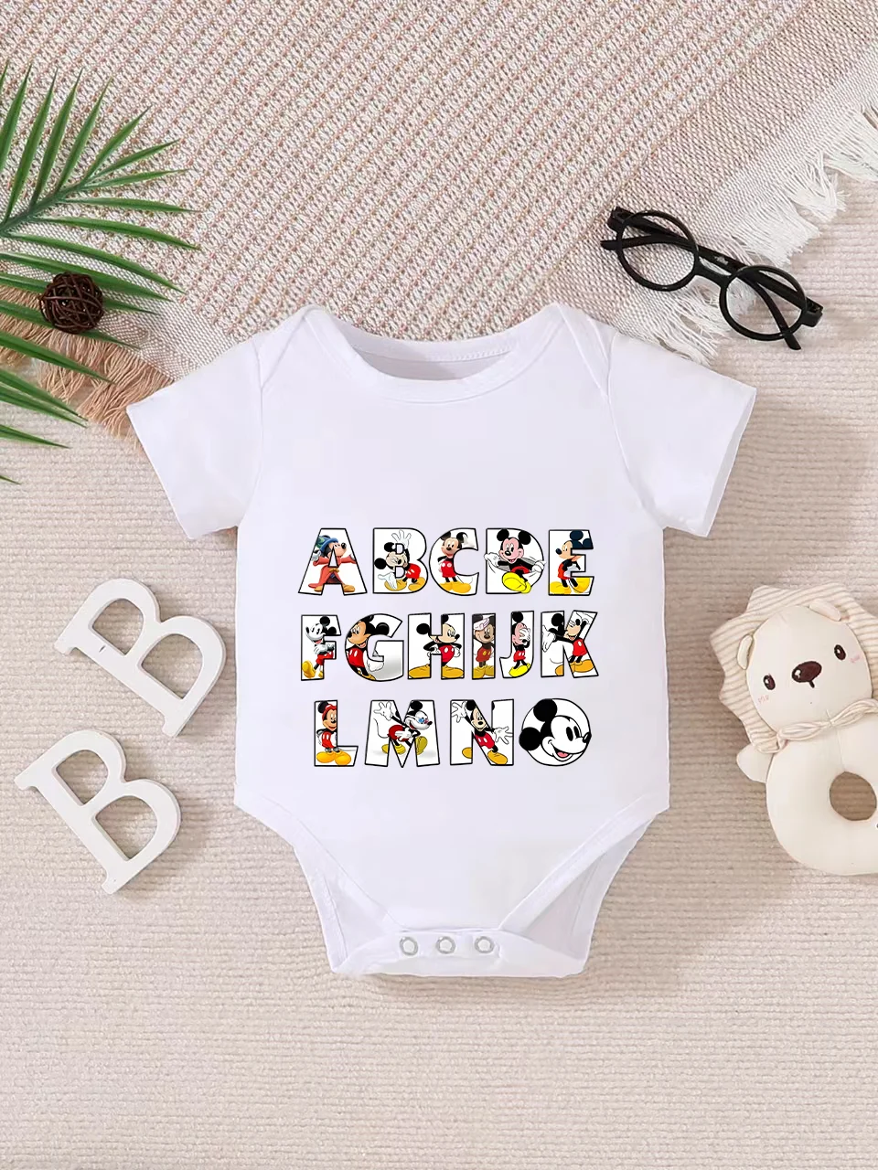 

【Официально лицензировано】 Комбинезон-слип Disney «Микки Маус» для малышей: принт «Микки и алфавит», мягкая комфортная ткань