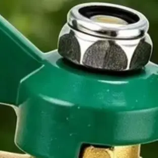 Solid Brass Garden Hose Shut Off Valve 3/4 Inch Full Flow Ball Valve With 360 Rotatable For Outdoor Watering