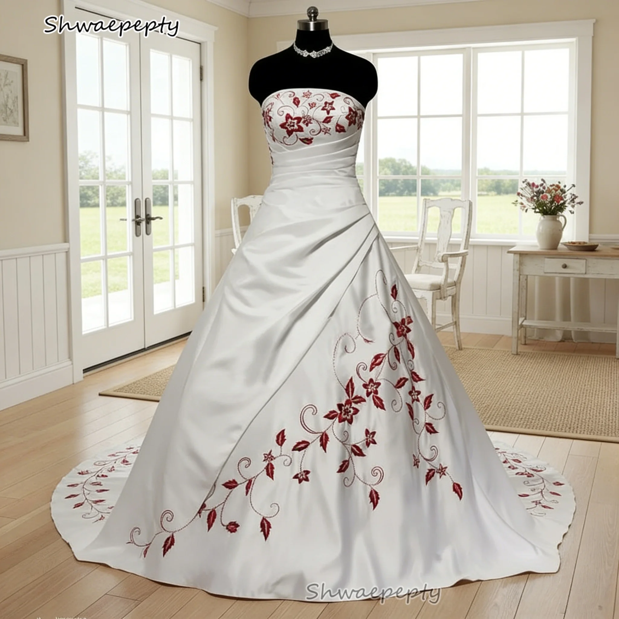Elfenbeinfarbenes und burgunderfarbenes Hochzeitskleid mit Stickerei, Blumenblättern, trägerlos, Satin, A-Linie, Korsett, elegante Brautkleider, individuell gestaltet