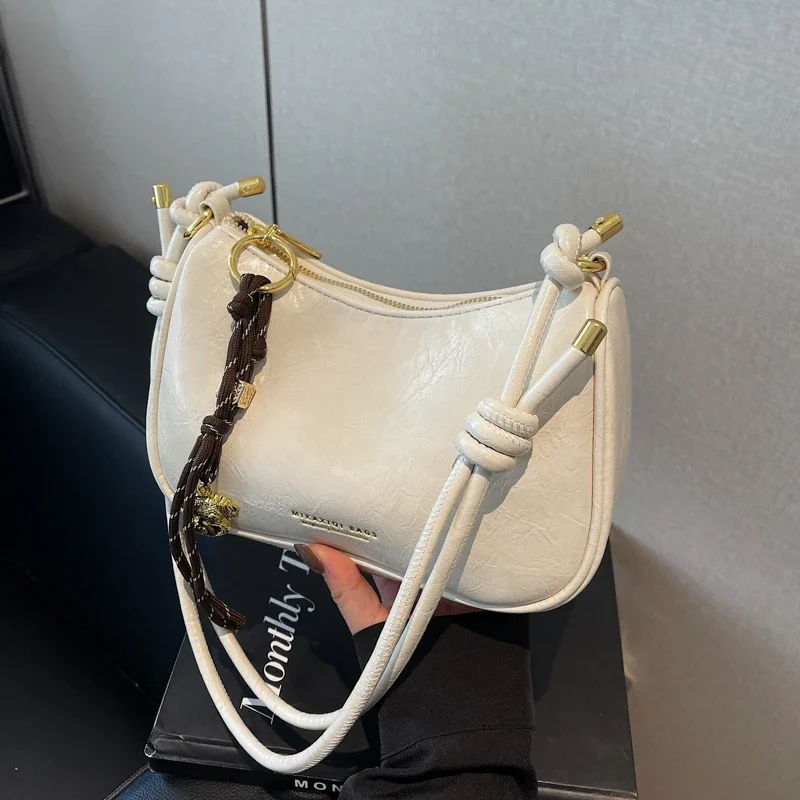 

PU Sewing Thread Trendy 2025 High Quality Western Style Shoulder Bag Zipper Solid Color Popular Commuting Crossbody Bag