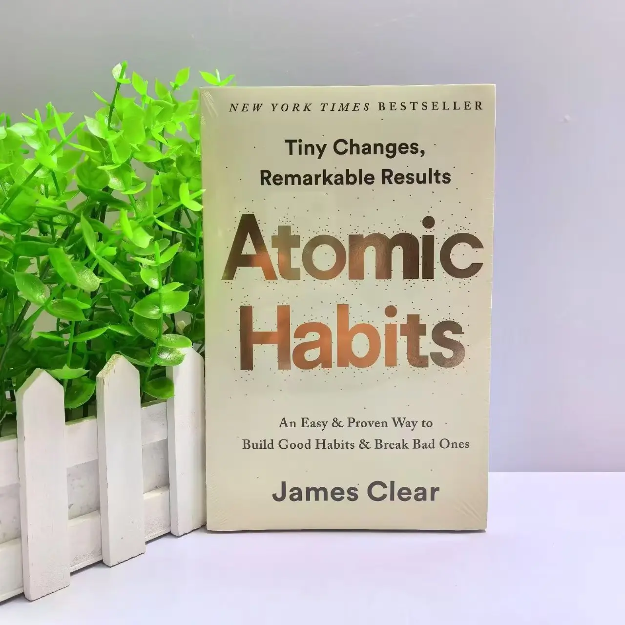 

Оригинальная английская версия Atomic Habits Establish Good Habits of Classic Novel