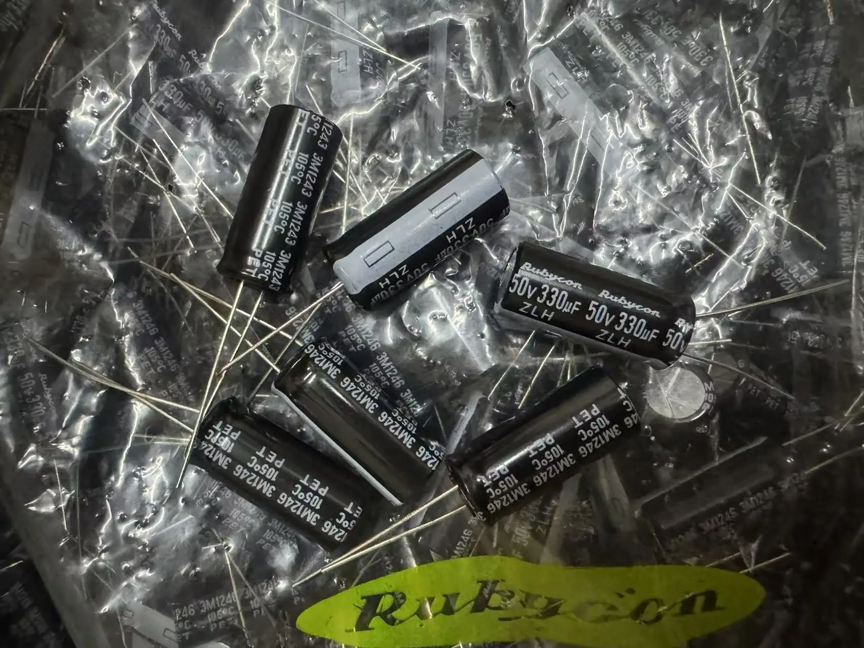 Takefast Rubycon imported aluminum electrolytic capacitor 50v 330uf 10X23 50v330uf ruby zlh high frequency and long life