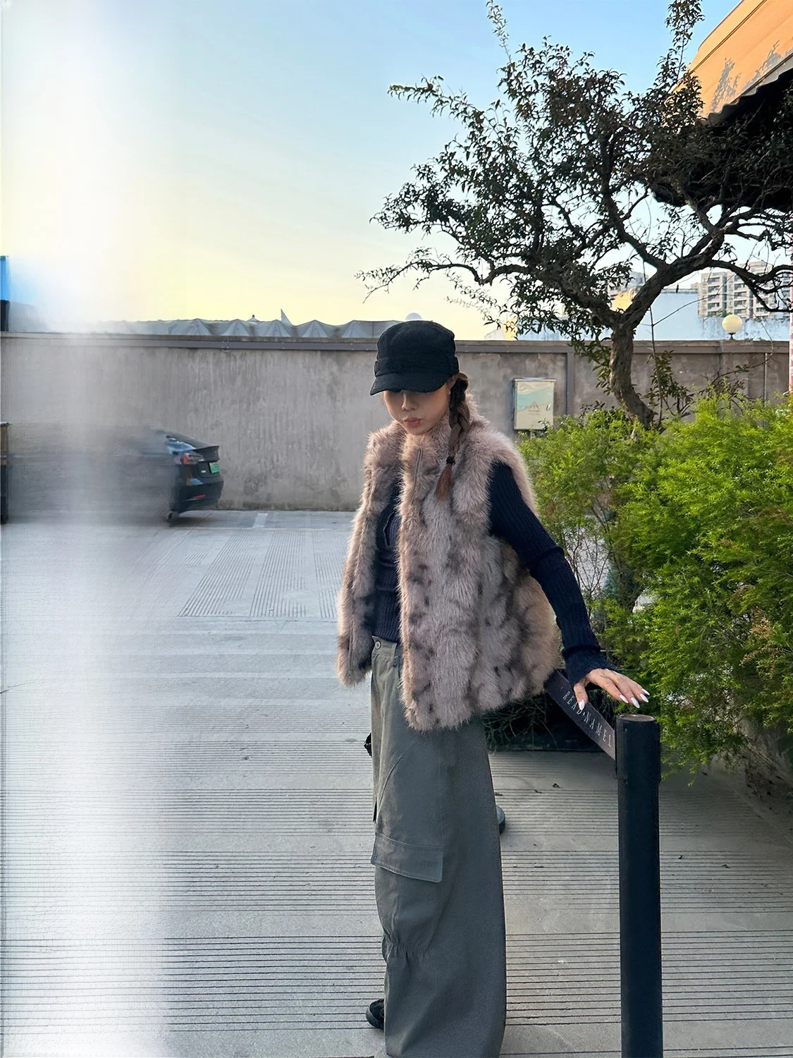 

D YANGJUN Winter New Eco-friendly Fur Vest Stand Collar Svel Outerwear Warm Plu Jaet Women's Casual Sle ort Length