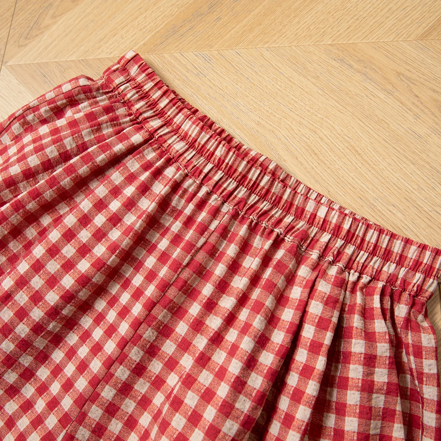 Rood geruite print 76% natuurlijke moerbeizijde textuur elastische taille dames dubbele zak losse casual harembroek