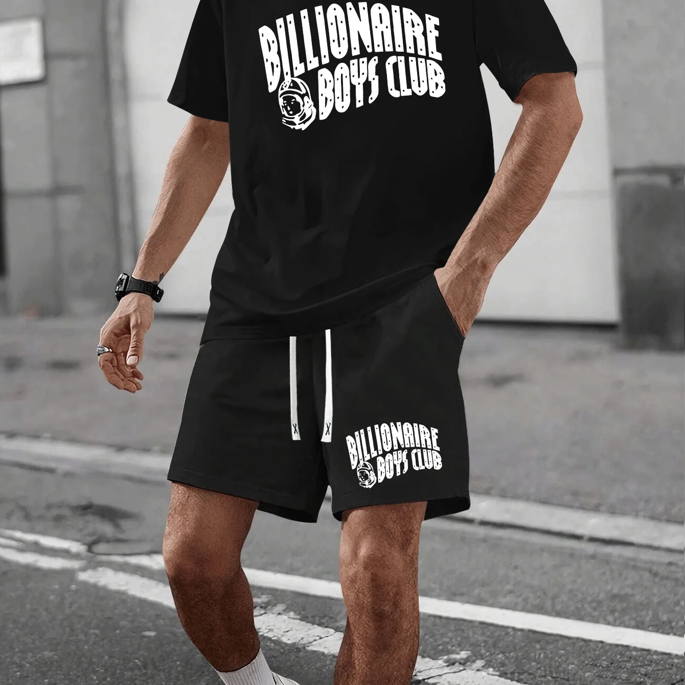 

Комплект шорт с короткими рукавами, свободный и удобный уличный комплект с 3D принтом, хит продаж, новинка 2025 года, высококачественный модный тренд