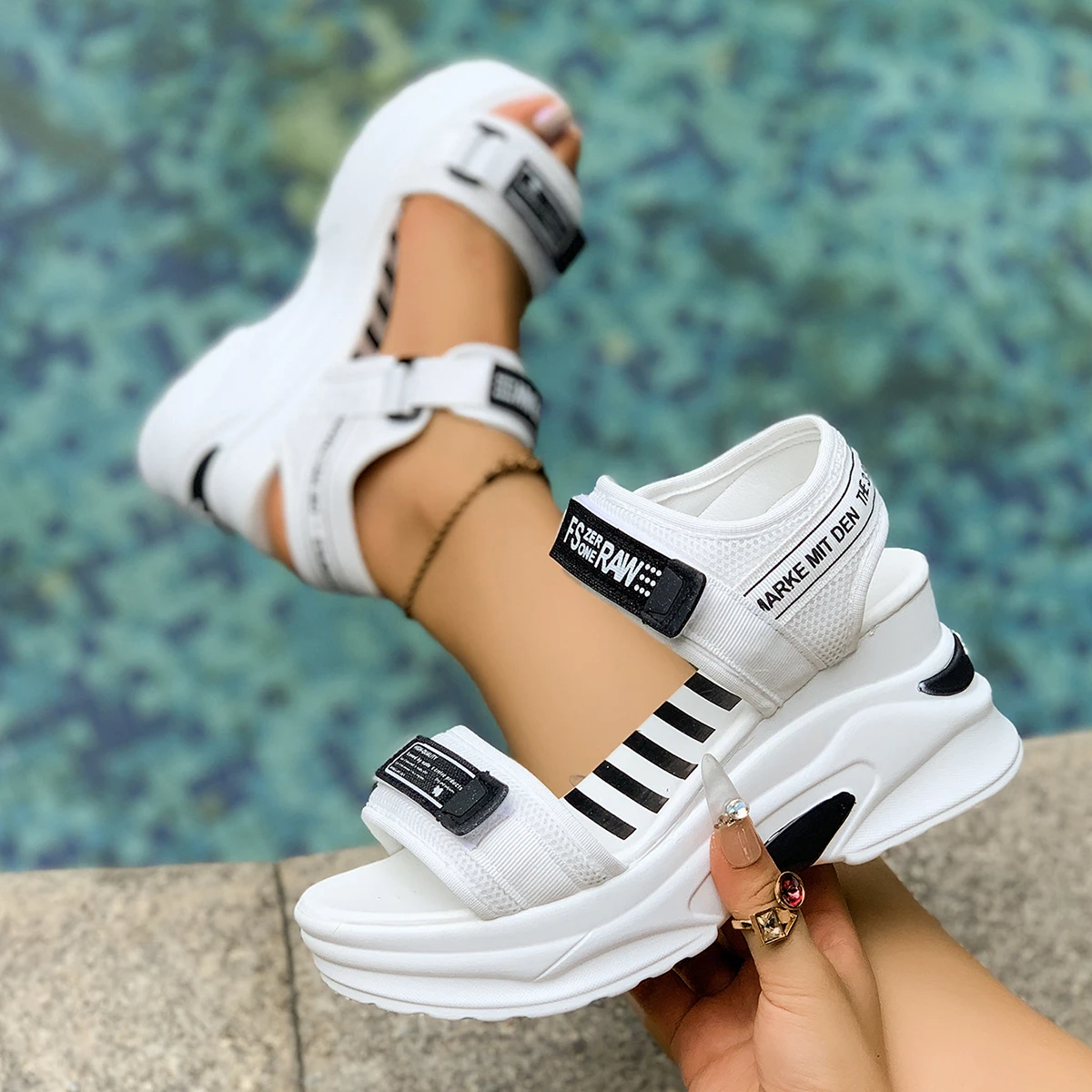 

Women Platform Wedge Sandals Summer Fashion New Comfortable Shoes for Women Light Casual Velcro Beach Sandals Zapatos De Mujer