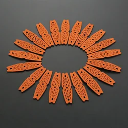 20pcs 갈색 Slingshot 파우치 파우치 마이크로 화이버 가죽 구멍 야외 사냥 투석기 고무 밴드 액세서리 55mm * 15mm * 8mm
