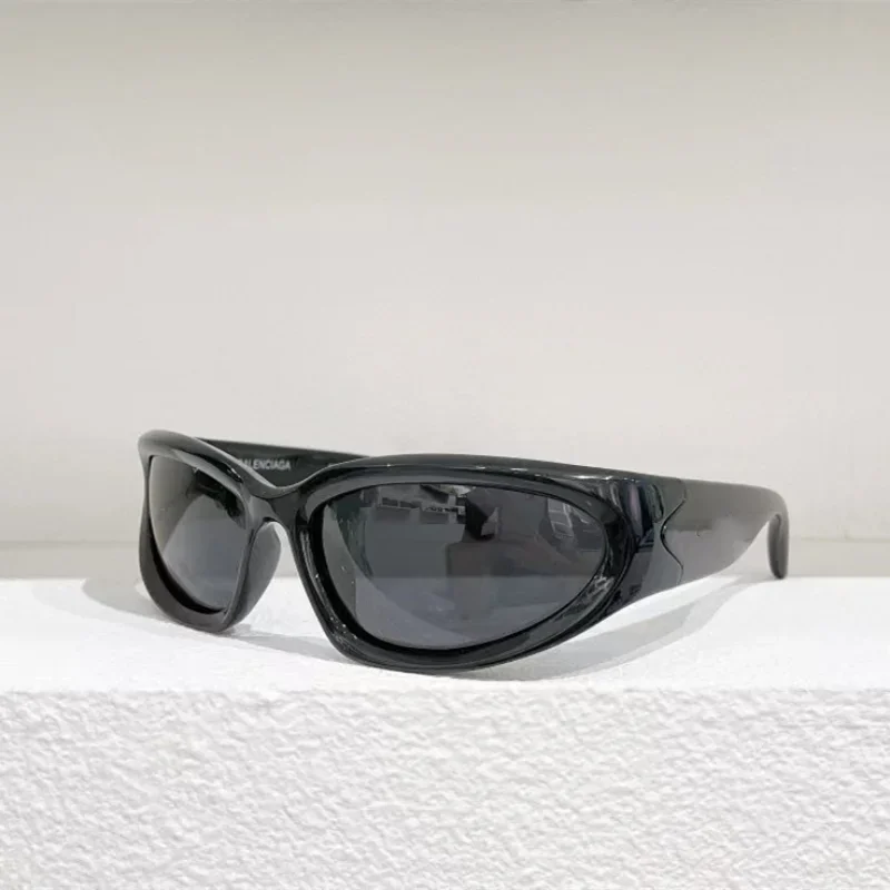 Nuovi occhiali da sole punk sportivi Y2K occhiali da sole quadrati firmati da donna occhiali da sole di lusso da uomo UV400 occhiali alla moda a specchio colorato