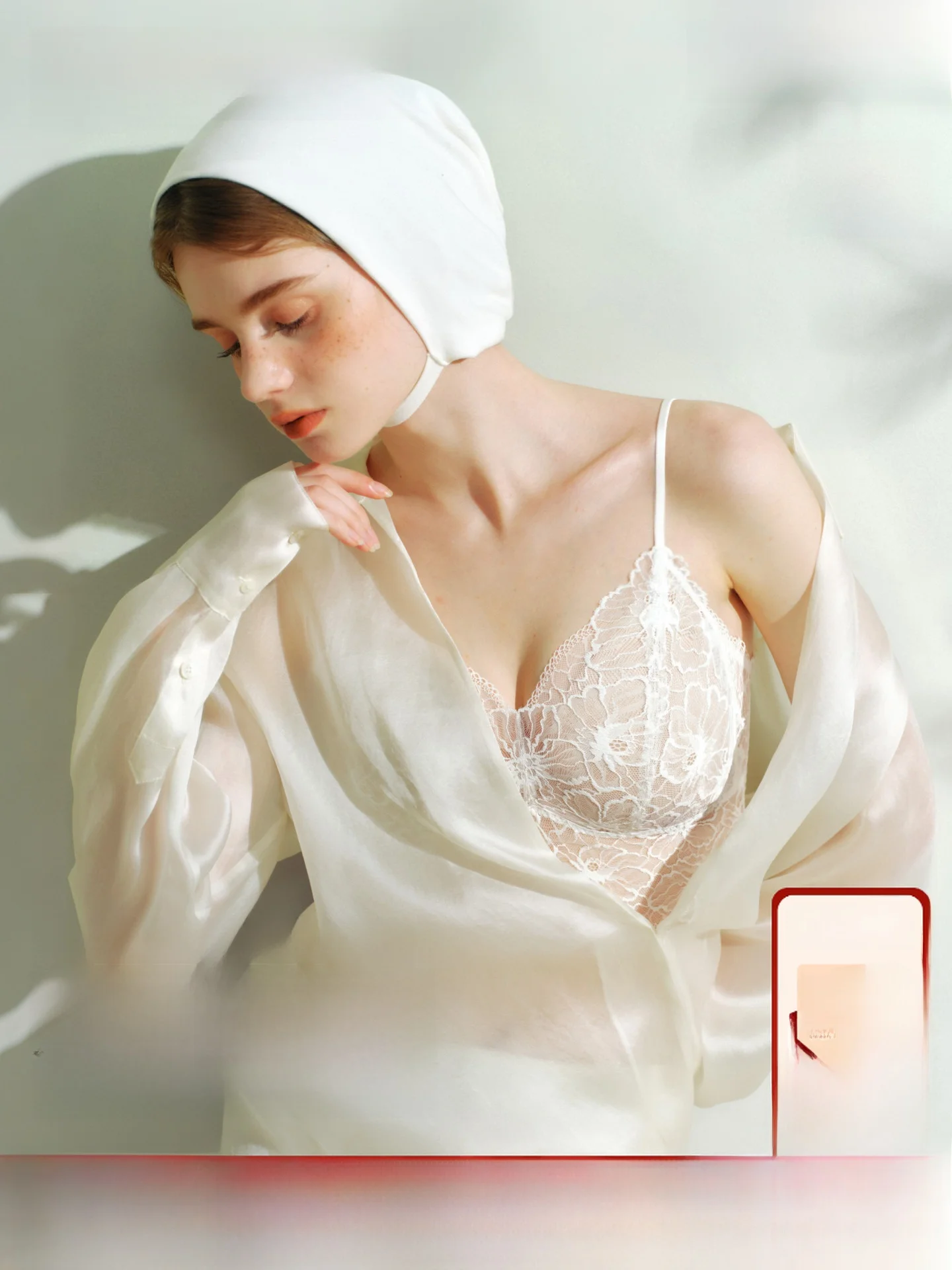 

Белая кружевная майка-топ для женщин со встроенными чашечками, сексуальная, для ношения как нижнее белье или верхняя одежда, из нейлоновой ткани, облегающая, повседневная, без рукавов