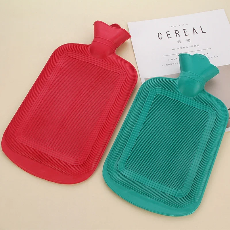 Thick Hot Water Bags Portable Rubber Winter Warm Hot Water Bag Hand Warmer Girls Pocket Hand Feet Warm Water Bottle Random Color
