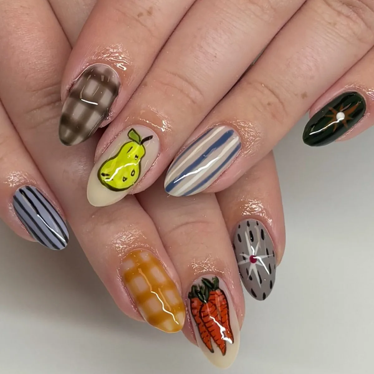 

24PCS Sweet Cartoon Fruit Plaid Press on False Nails with Glue Retro Stripes French Style Fake Nails for Women Wearable Manicure