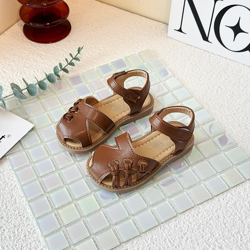 

Children Classic Flats Sandals Summer Anti-kick Little Girls School Sandals Trend Fashion Kids Causal Woven Sandals Versatile