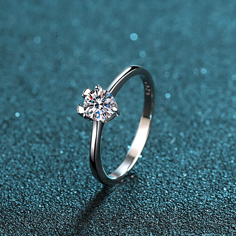 Exquisite Platinum PT950 Delicate Chic Design 0.5 Carat Moissanite Ring Cute Little Deer Antler Diamond Ring Girlfriend Gift
