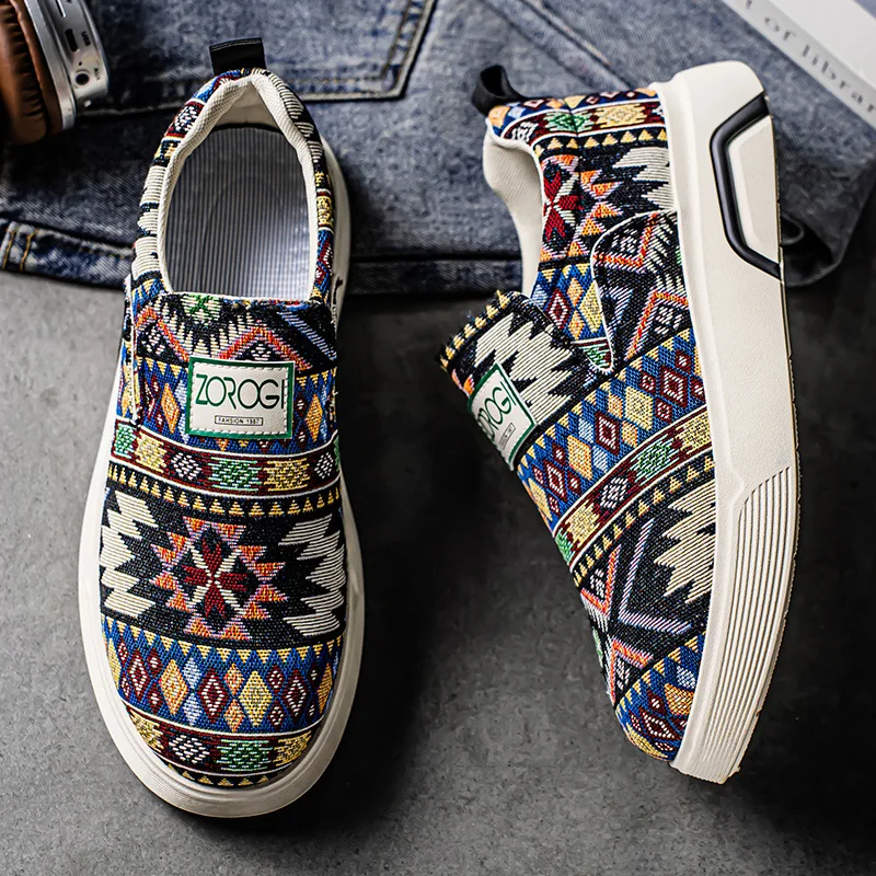 

2025New Comfort Casual Summer Main Promotion New Low-Top Ethnic Style Floral Cloth Slip-on Popular Men's Fashion Shoes High