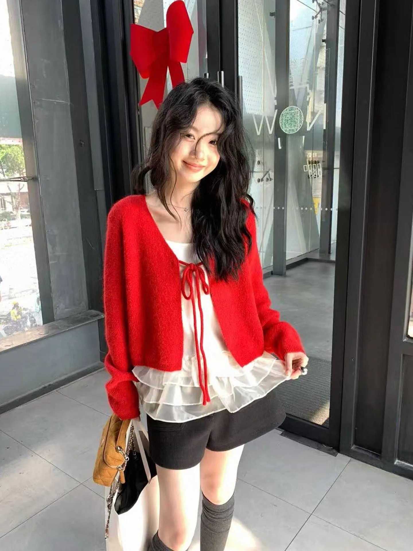 Koreański sweter z dekoltem w serek, dzianinowy kardigan, damski top, czerwona koronka Cisas, top na ramiączkach, zestaw dwuczęściowy do noszenia warstwowo, odzież jesienna.