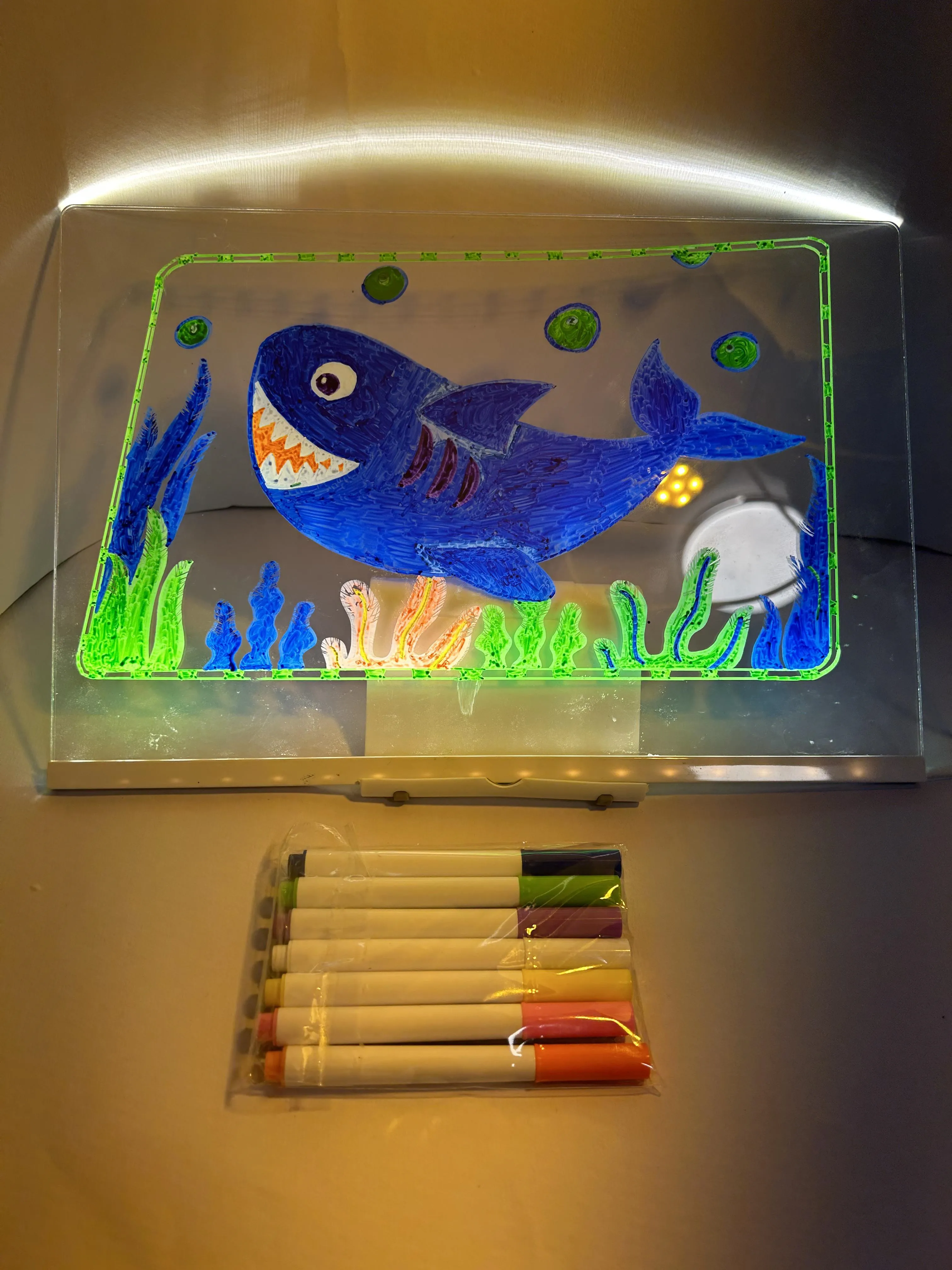 LED Luminous Drawing Board Toys Night Light Message Note Board Acrylic Draw Board with 7 Colorful Pens Erasable Writing for Kids