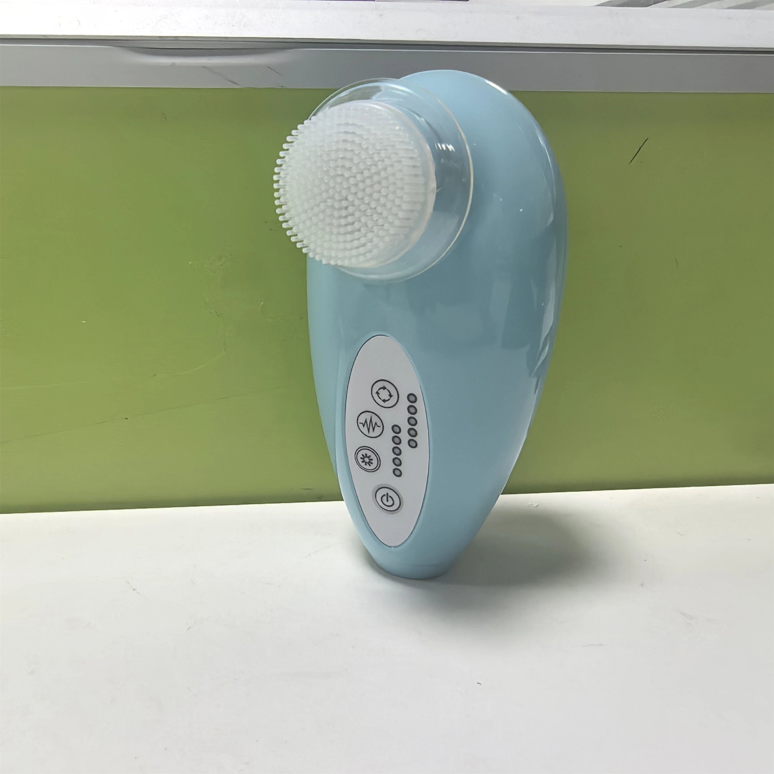 Nuovo Uso Domestico 4in1 Co2 Piccola Bolla Impermeabile Morbido Silicone Spazzola per il Lavaggio del Viso Viso MagSpin Massaggiatore Spazzola di Pulizia Elettrica