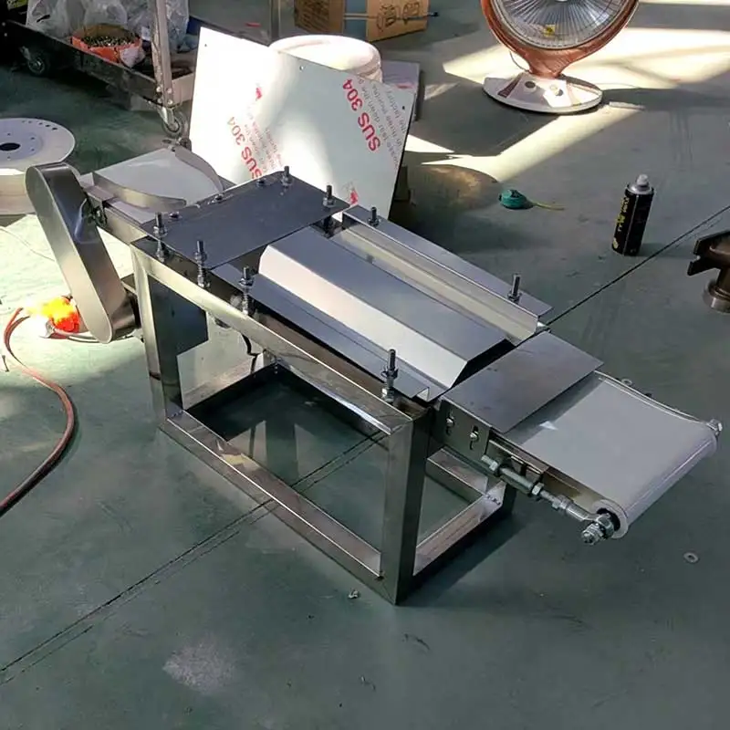 2025年式トーストフランスパン成形機、パン生地モルダー、フランスパン製造機