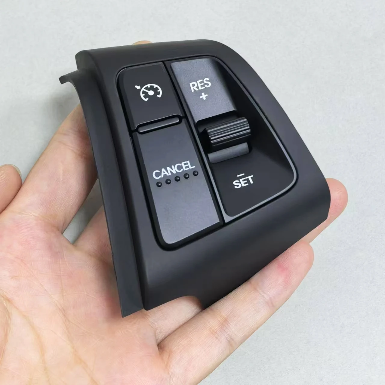 967002P000CA For KIA 2009-12 Sorento Volume Switch Plus and Minus Switch Cruise Control Switch Audio Steering Wheel Button