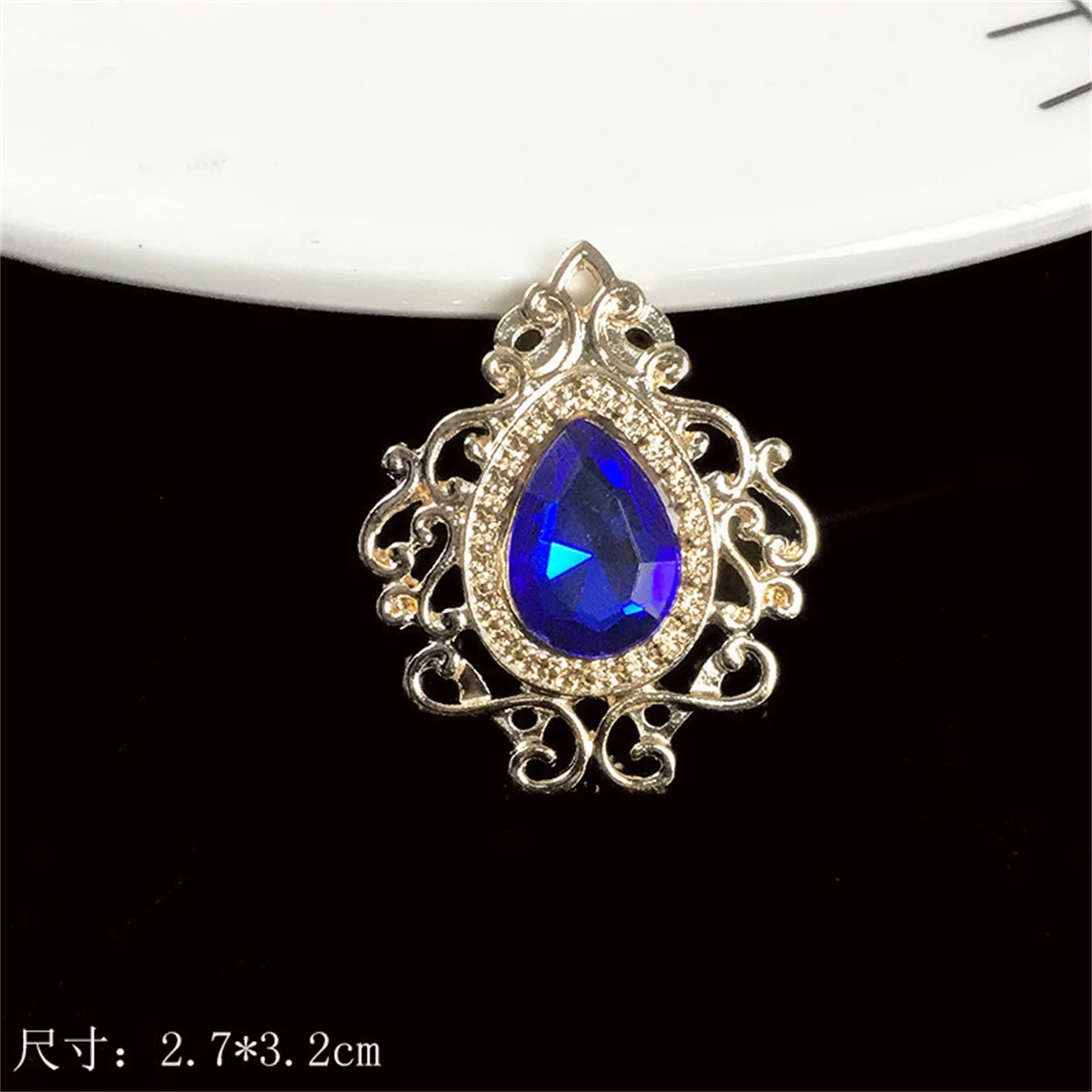 Z45 3Pcs Palace gemstones hollowed lace water droplets gemstones minimalist corsage pin accessories alloy accessories