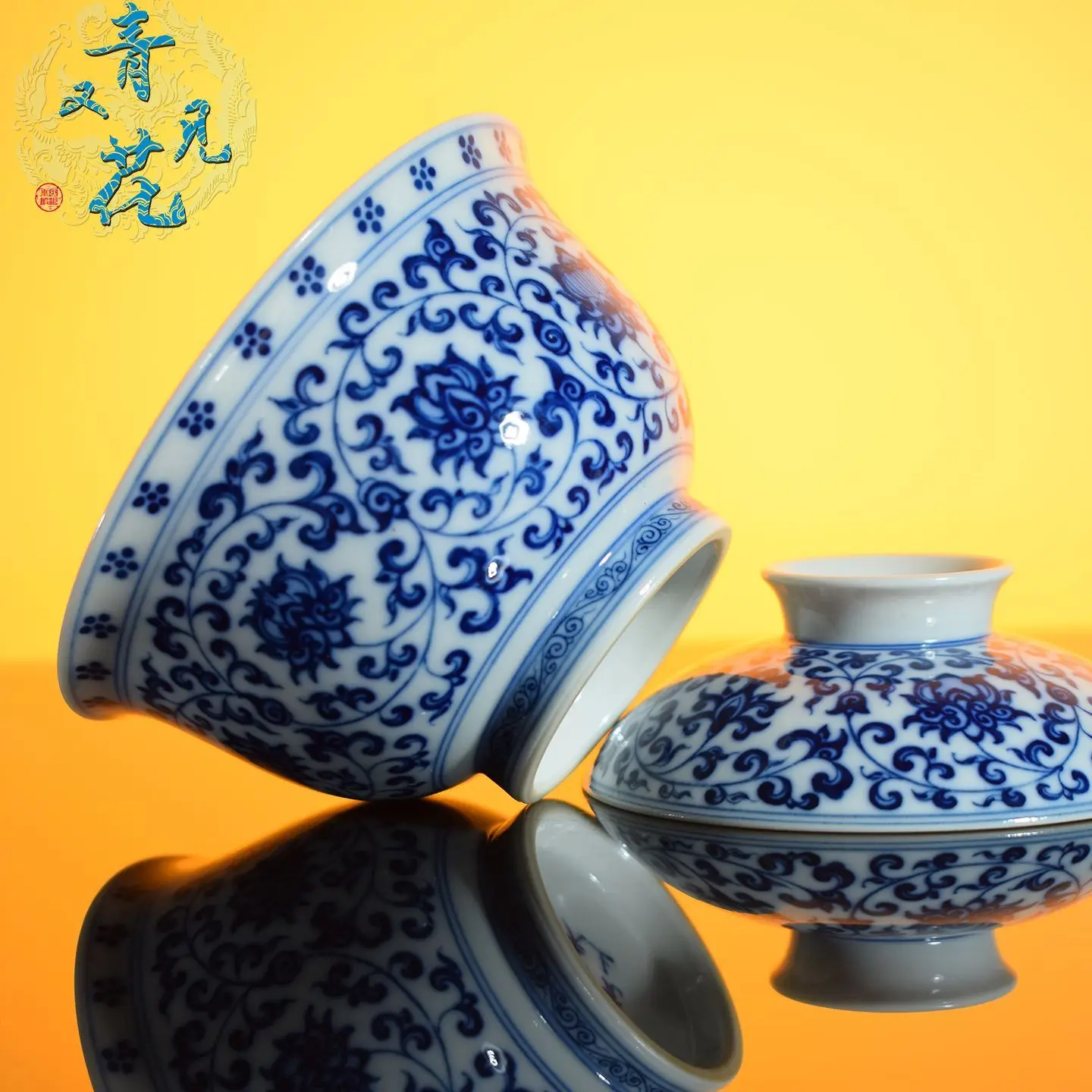 

See Again The High-End Jingdezhen Hand-Painted Celadon Porcelain Set With Lotus Flower Design A Large-Capacity Bowl For Master