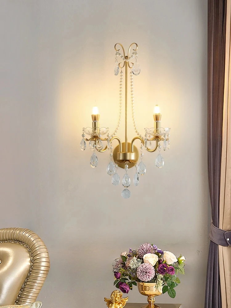 Nordic ห้องนั่งเล่นโคมไฟติดผนัง Luxury Gold Wall Sconce อลูมิเนียมฉากหลังทีวีผนังคู่ไฟคริสตัลยุโรปตกแต่ง LED