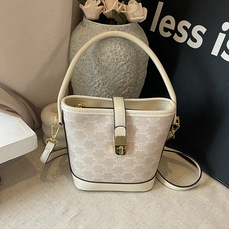 

Glamorous Women Shoulder Bag Shimmer Leather Crossbody Purse Ladies Evening Clutch Handbag Detachable Chain