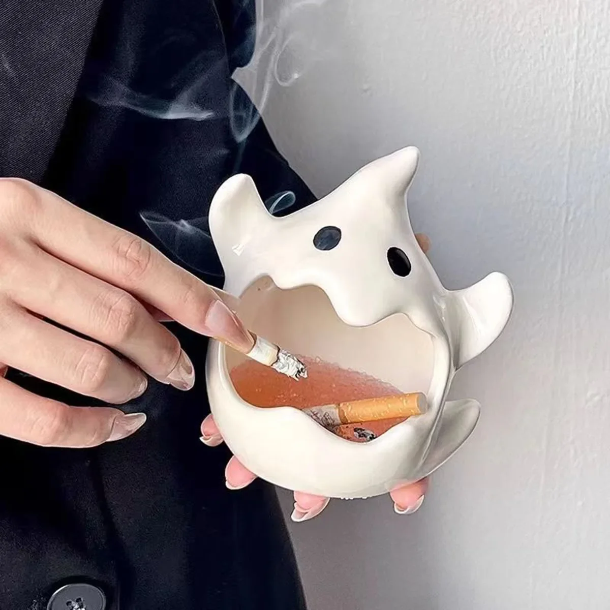 Funny cartoon ghost ashtray cute ghost candlestick decoration decoration American ceramic living room aromatherapy wax