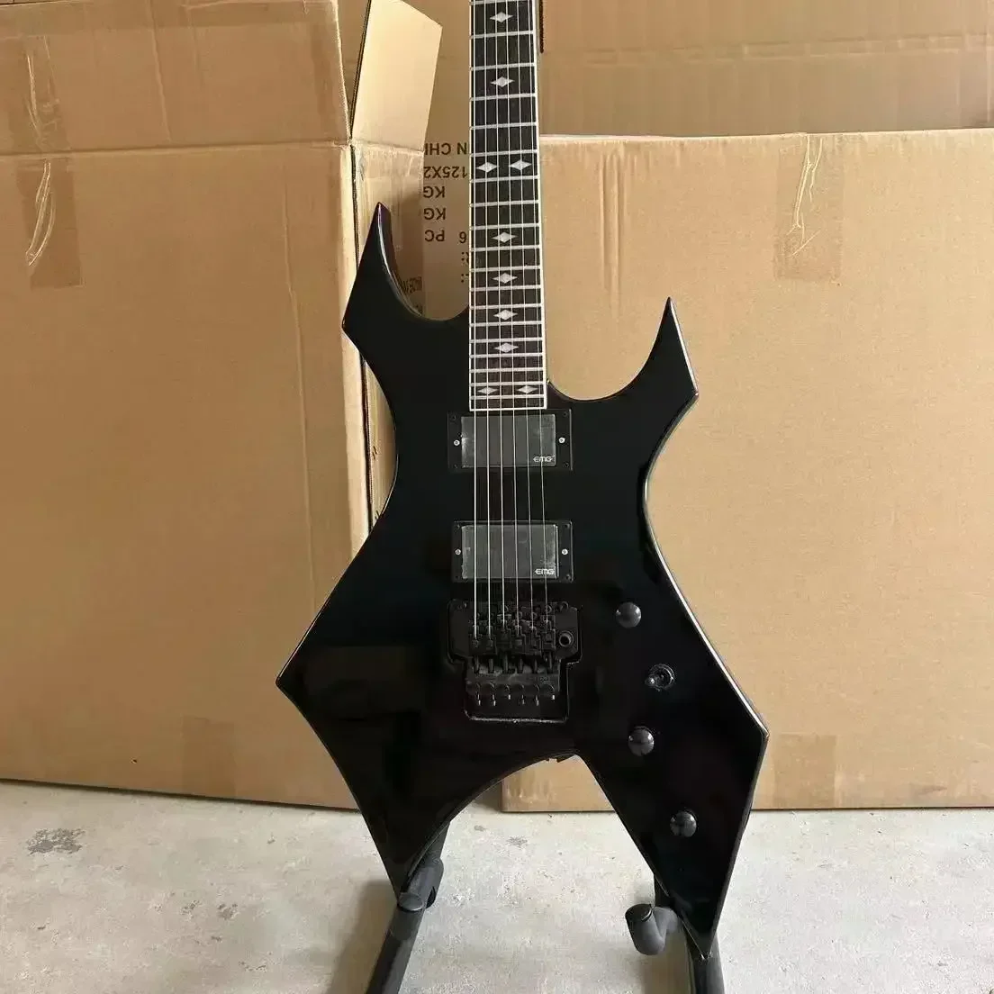 

B.C.Rich "Warlock" Electric Guitar, Floyd Rose Vibrato Bridge, Lock String Nut, Active Pickup, Hellfire Connection Board