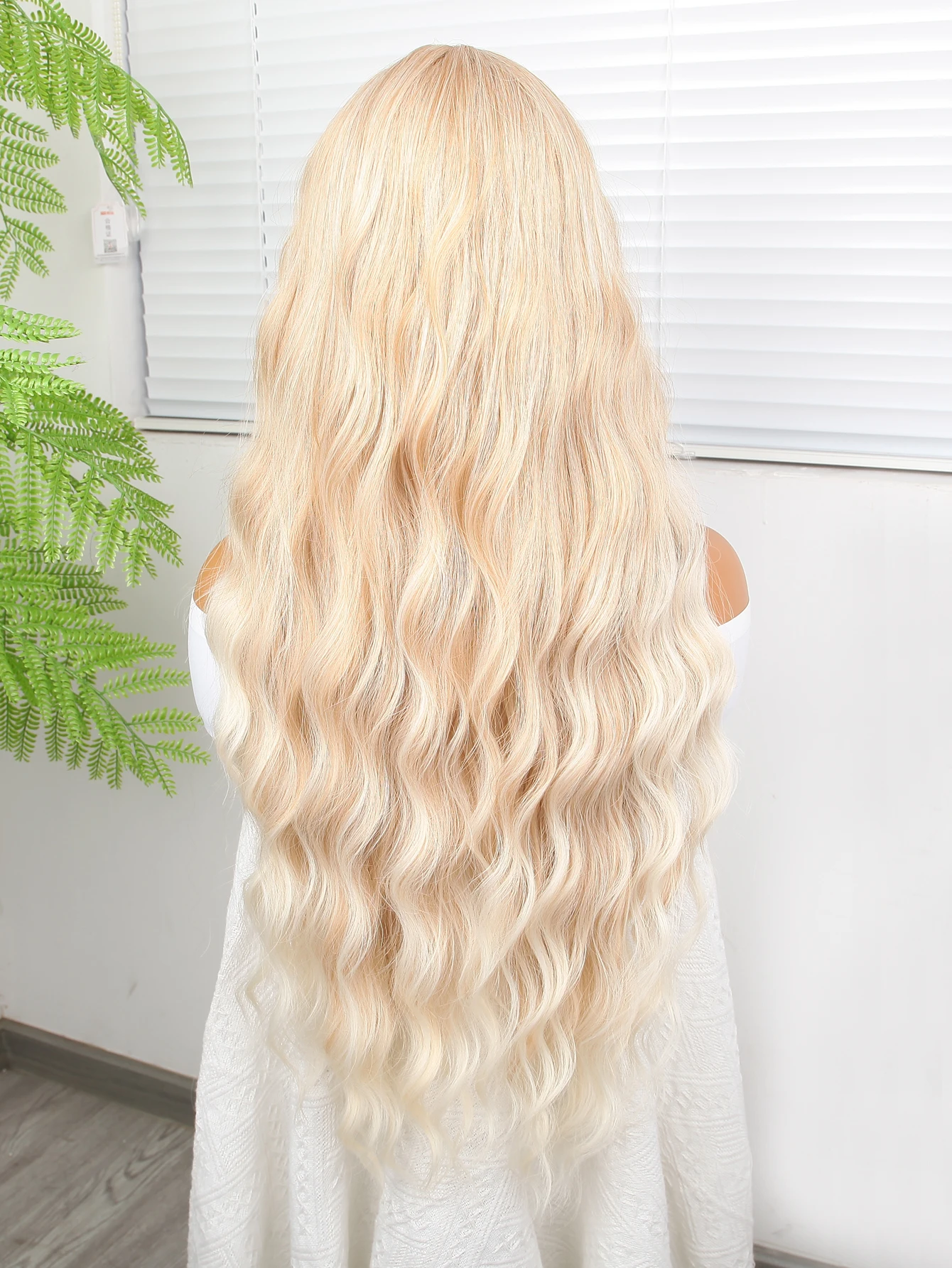 T Lace 13*4.5*1 Long WAvy Blonde Highlights Wigs For Women Natural Synthetic Wig High Temperature Fiber Hairs