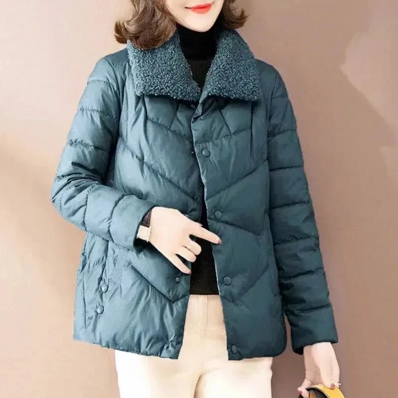 

Fashion Lightweight Women Parka 2025 New Fashion Winter Jacket Cotton Padded Coat Female Spliced Lambswool Collar Loose Outwear
