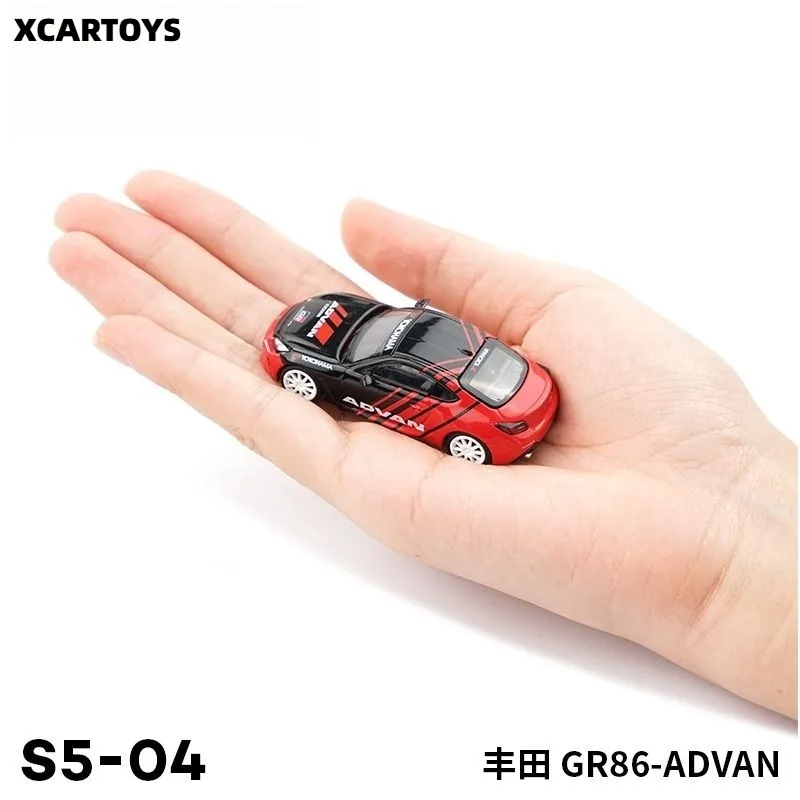 XCARTOYS 1:64 Toyota GR86 Adi King Painted POPRACE Alloy Race Car Model Real‑Detail Mini Collectible Display Ornament