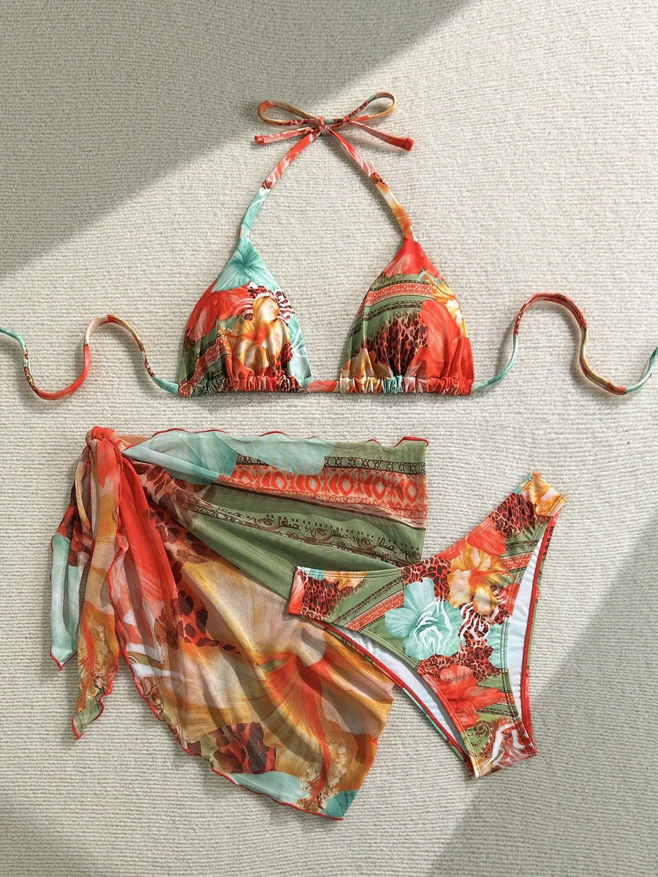 2026 3-teiliges Bikini-Trend-Set für Damen, Schürzen-Stil, vertuschender Blumendruck, verstellbare Krawatten, Badeanzug, Sommerurlaub, Blumen-Badebekleidung