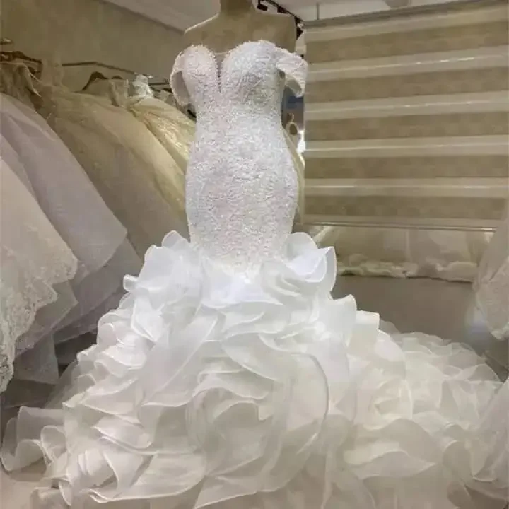 

Customized Spring New Sexy Off The Shoulder Tiered Ruffles Chapel Train Sweetheart Plus Size African Mermaid Bridal Gowns