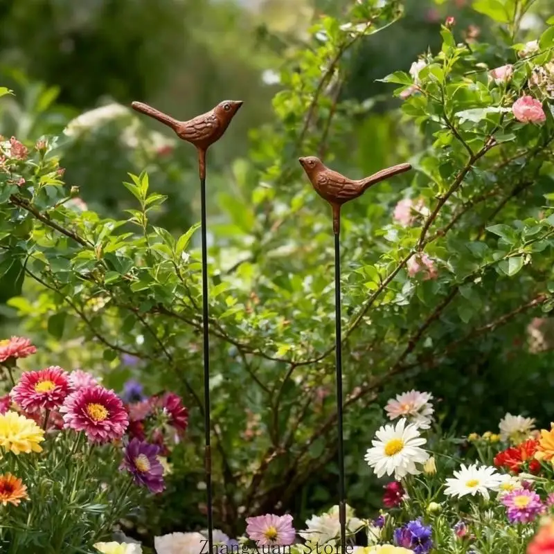 Vogel-Gartenpfähle, Set mit 2 Rasenkantenstücken aus Eisen mit gealterter brauner Oberfläche für Töpfe, Blumenreihen und – Detail 7