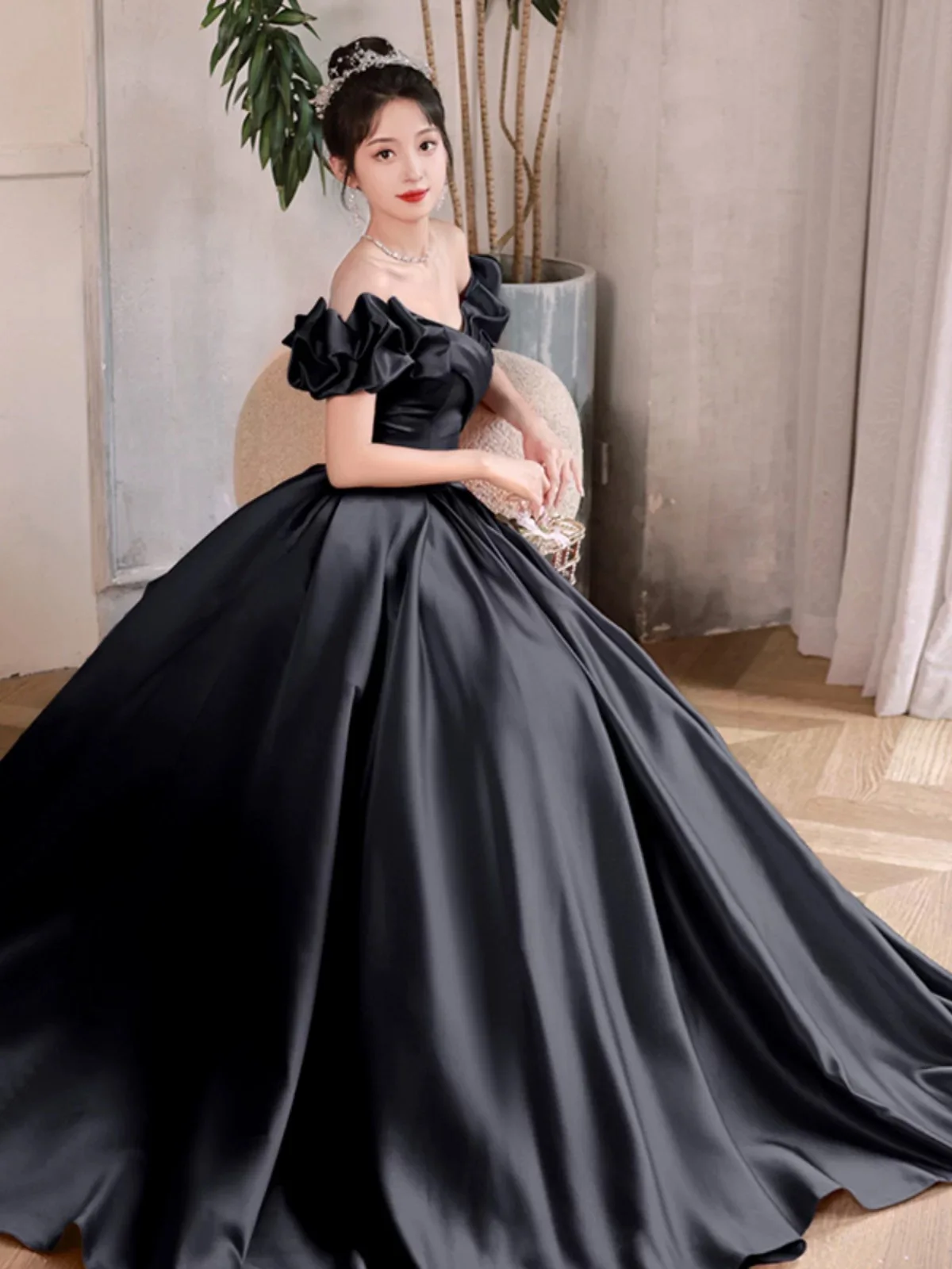 Black No. 17 dress one-shoulder evening niche annual meeting high-end banquet host dress