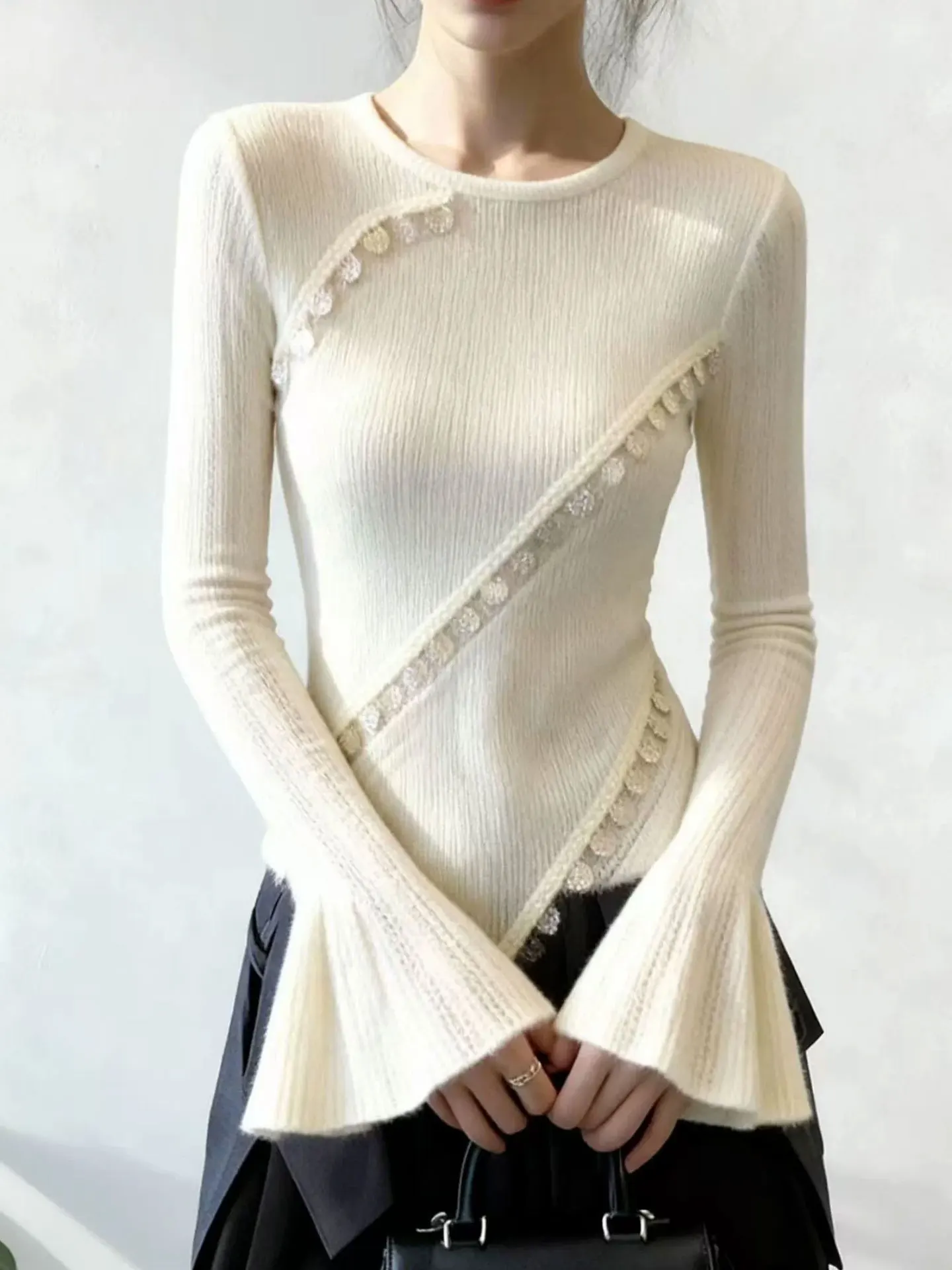 

Korean Style round Neck Bell Sleeve Knitwear Slimming Fashionable Comfortable Base Shirt Women's Long Sleeve Mid-Thick Warm
