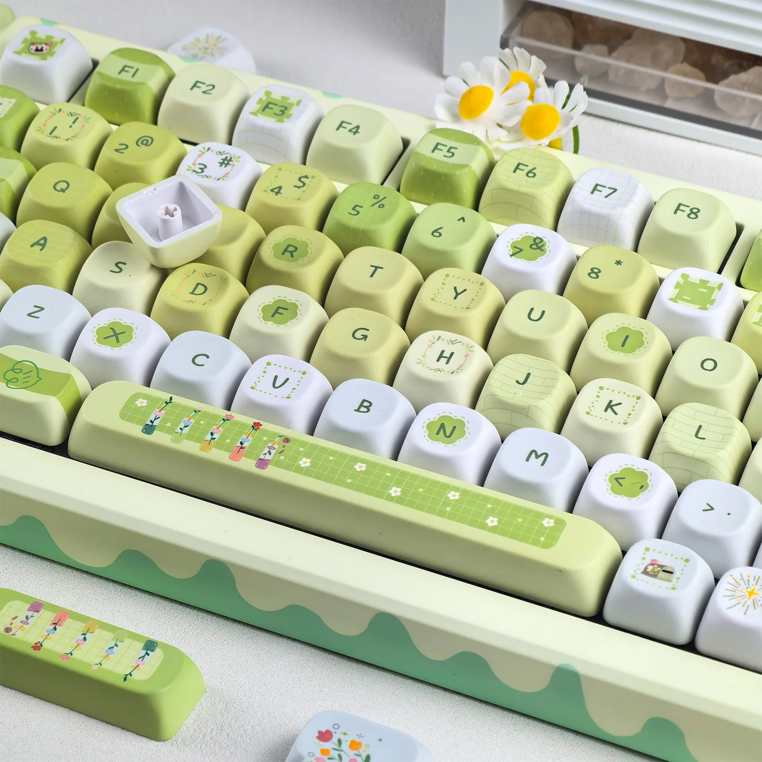 MAIMOOO Light Green Spring Keycap MOA Profile PBT Thermal Sublimation Custom Pastoral Style Cute Keycaps for Mechanical Keyboard