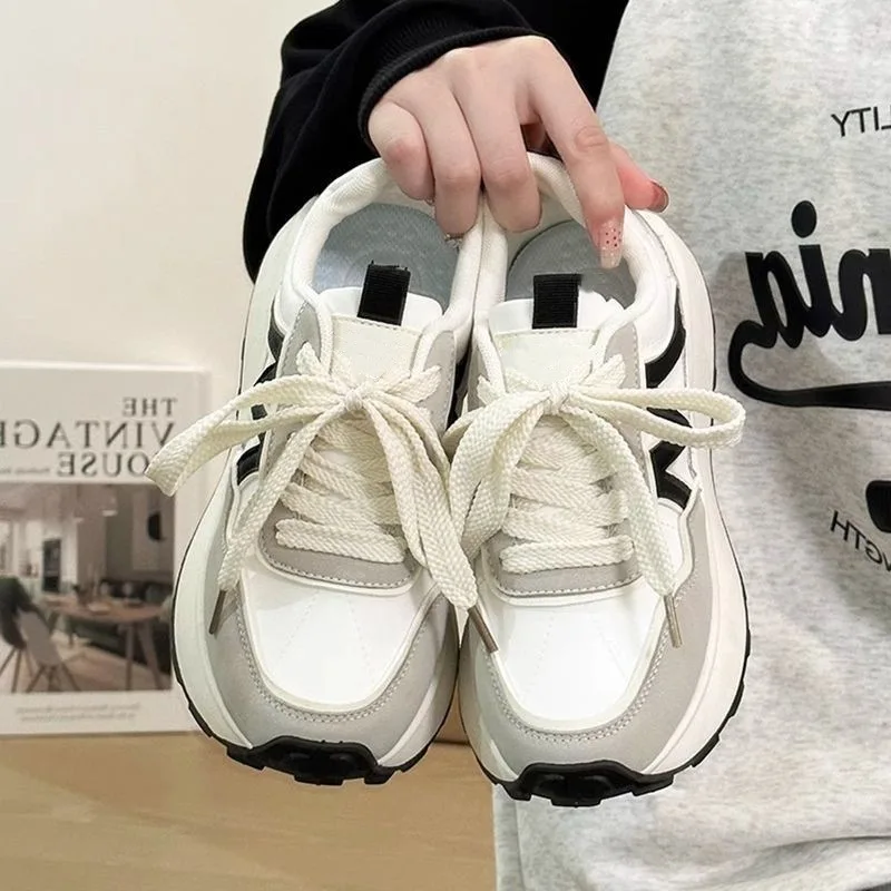 

Women's Casual Retro Thick Bottom Sneakers Versatile Spring Autumn Seasonal Fashionable Flat Shoes Comfortable Sports Dad Shoes
