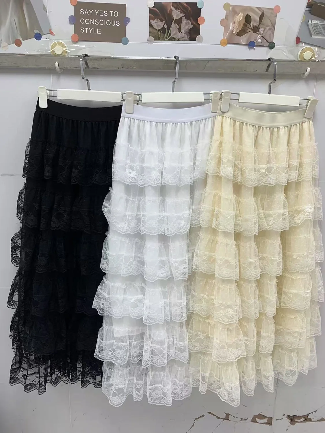 

Элегантная женская длинная юбка с вышивкой и кружевным подолом, весна-лето, с завышенной талией, многослойная, из фатина, для стройнящего эффекта