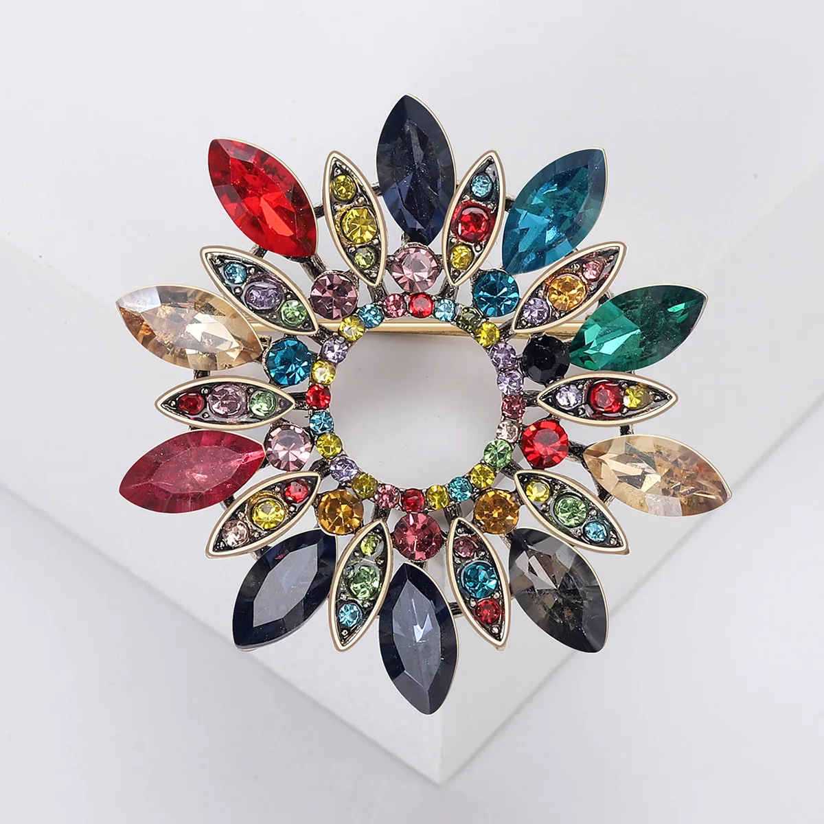 Stylish Rhinester Garland Brooch Suitable For Women Wearing 3-color Optional Jewelry Gift Accessories At Glamour Parties