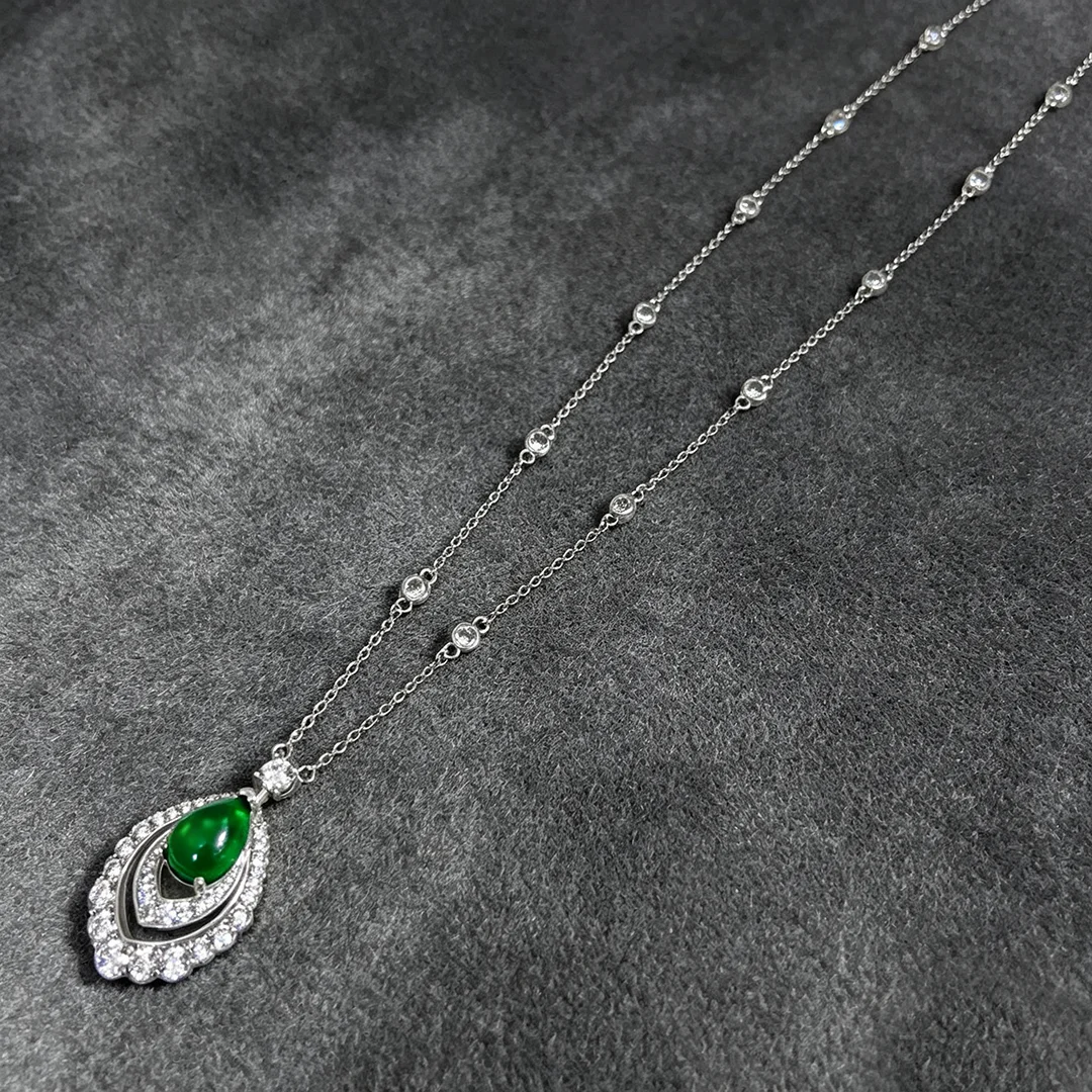 Noble Women's Jewelry Accessories, Water Droplet Shaped Eemerald Necklaces and Earrings, Luxurious Banquet Jewelry