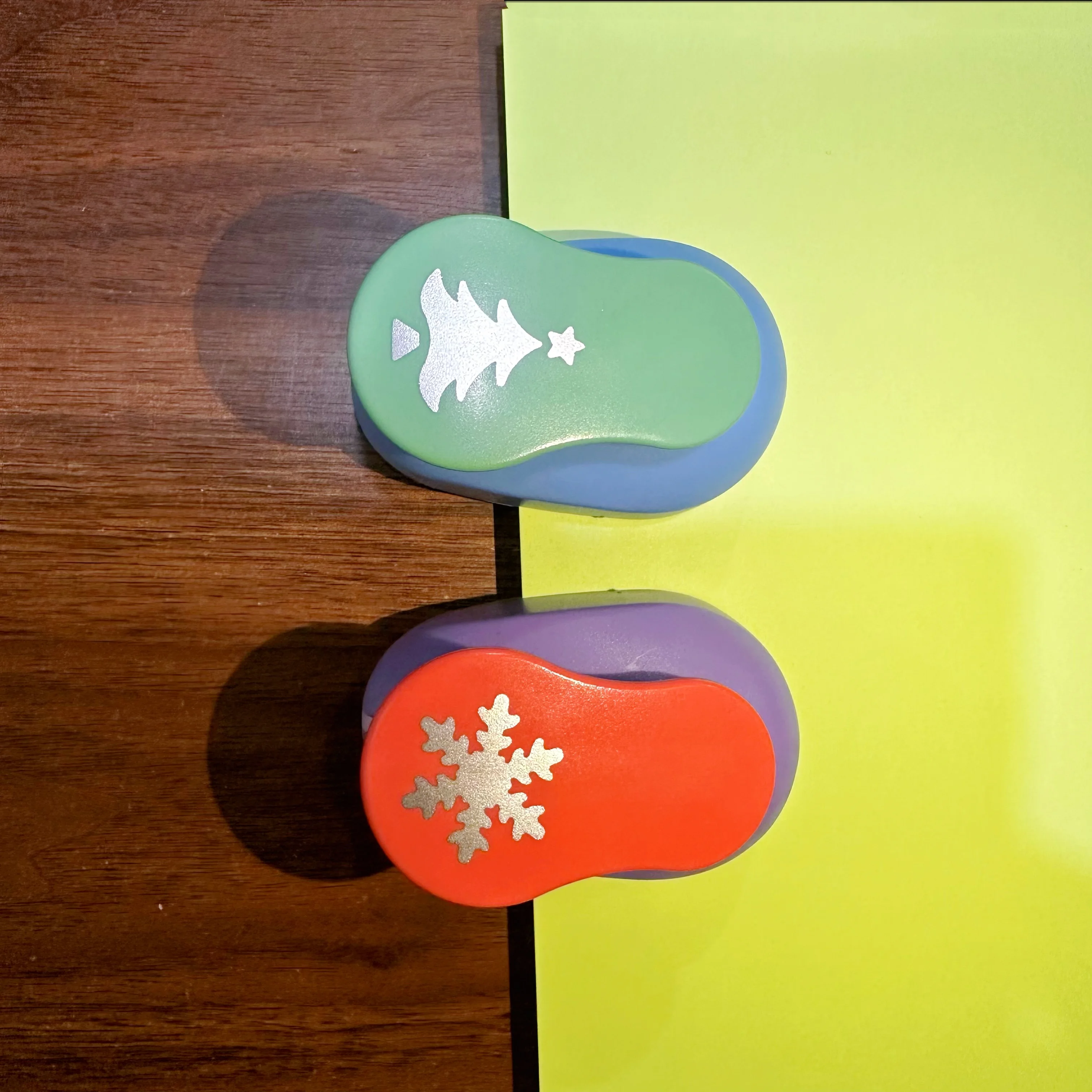 2 قطعة/المجموعة 2.5 سنتيمتر عيد الميلاد ندفة الثلج إيفا رغوة خرامة الورق آلة النقش الثلج مجموعة DIY بها بنفسك خاص عيد الميلاد دليل الإنشاء